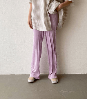 HOWDY. satin pleats pants