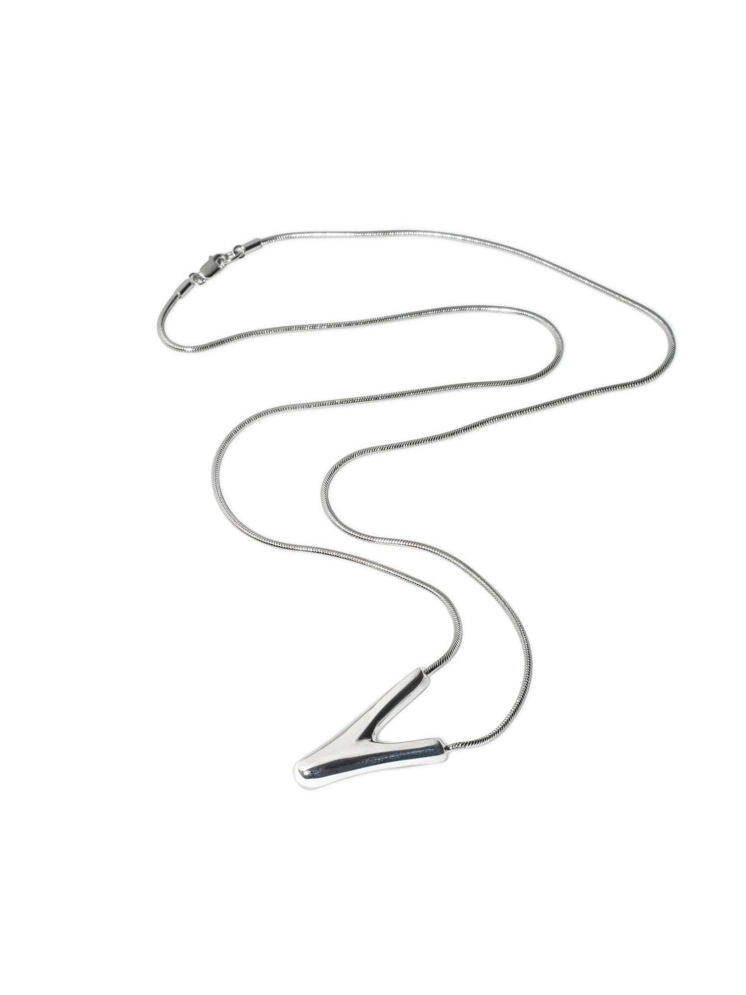 BONEE V NECKLACE (SHORT)