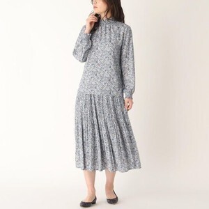 LAURA ASHLEY シャーリングネックフローラルブラウス