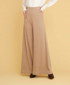 Sybilla ルミナリースムースワイドパンツ