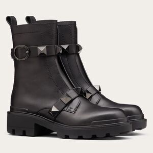VALENTINO ローマンスタッズ コンバットブーツ