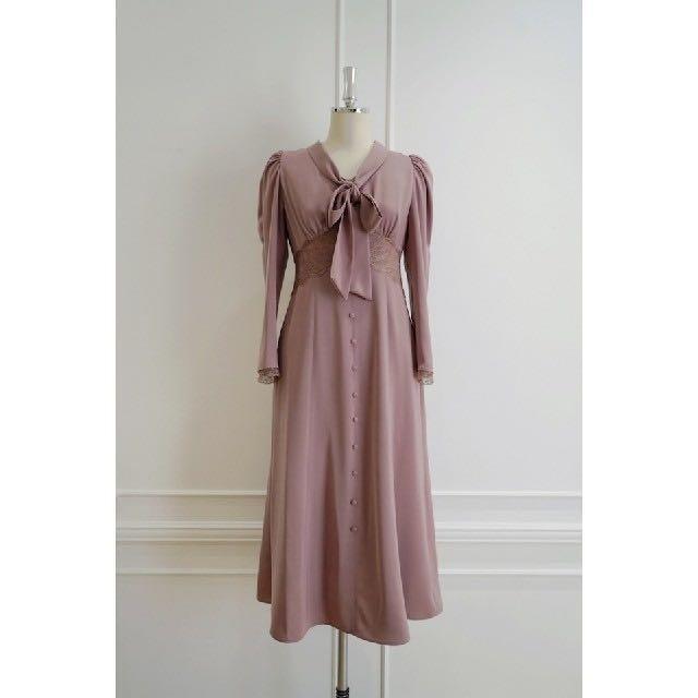 Her lip to Mademoiselle Bow-Tie Lace Dress