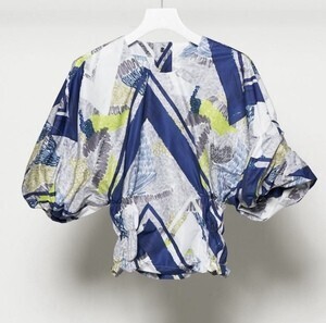 divka DK21-01-B05／“Brush” Print Typewriter Cloth Top
