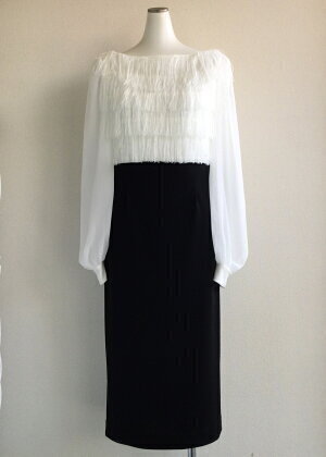 Blanc Nature オールシーズンストレッチワンピース　フリンジ