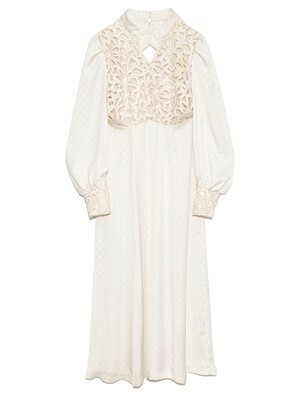 Lily Brown カットワークサテンドレス