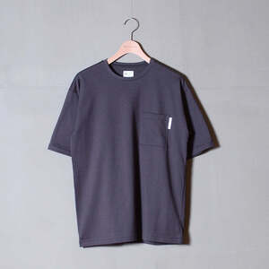 MANUAL ALPHABET GIZA COTTON POCKET TEE