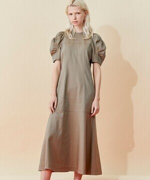 INella チノクロスハイネックロングワンピース