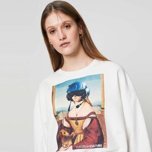 EUROPEAN CULTURE white long-sleeved t-shirt with print