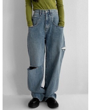 LVEU. Over damage denims