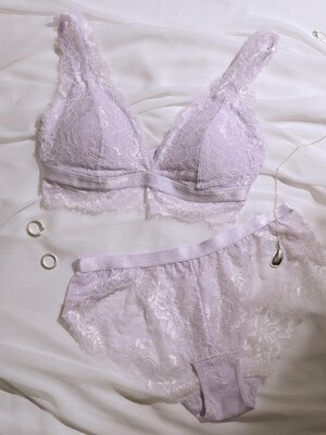 Lily Brown 【Lingerie】クラシカルアイラッシュレース／ブラレット×ショーツセット