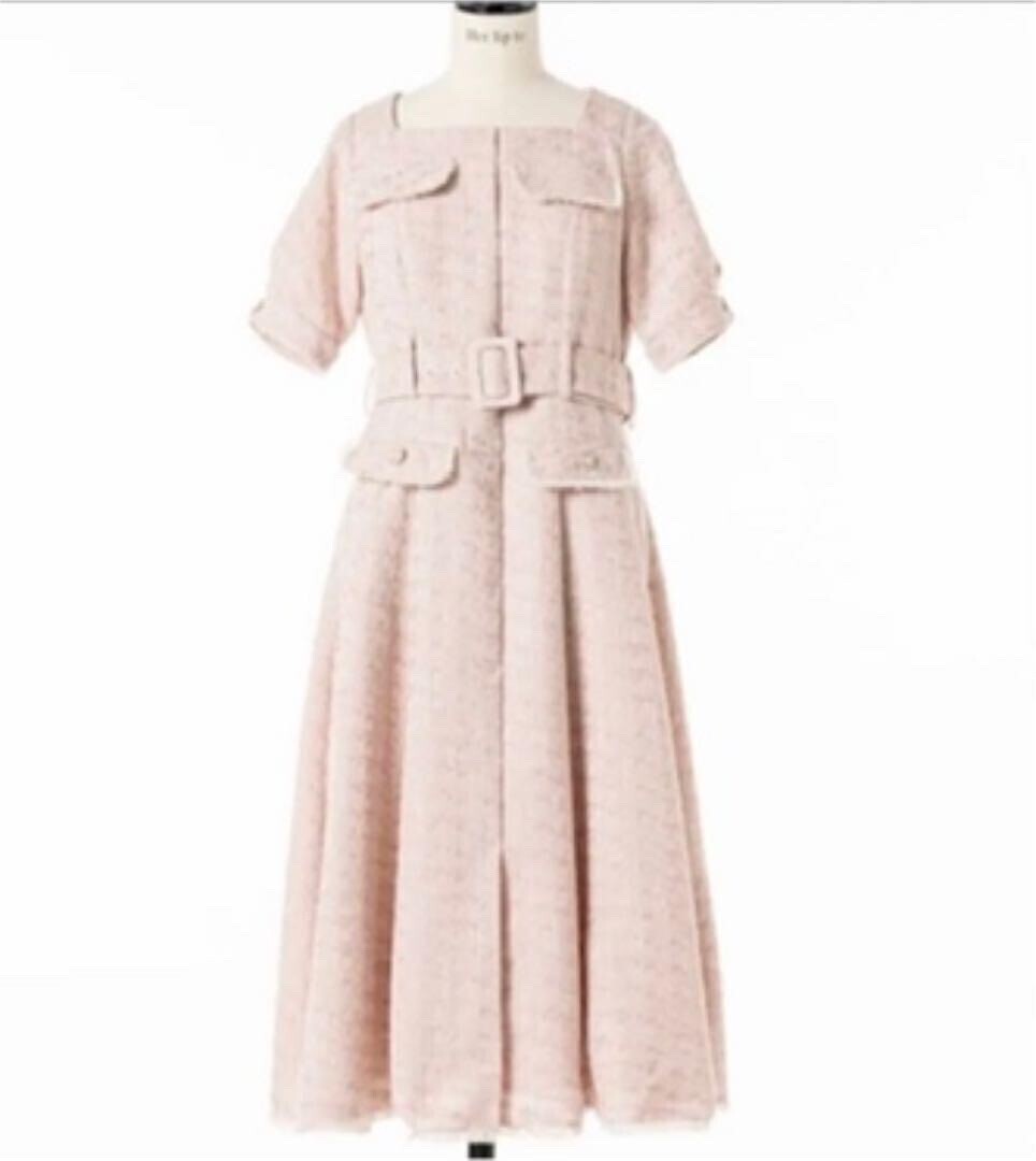 Her lip to Lace-Trimmed Pin Dot Dress