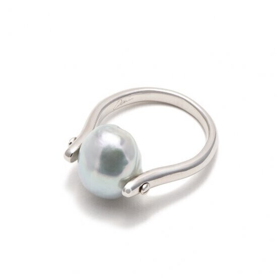 oeau dilemma ring / baroque pearl