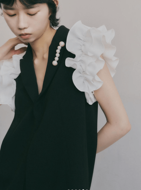 hue FRILL SLEEVE TAILORED DRESS