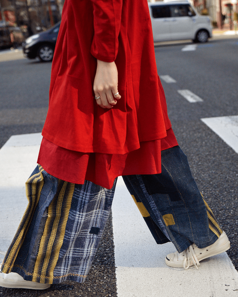 PRIVE MAISON A VIEW FROM HERE アビューフロムヒアー フェアトレードコットン×カンタ　ワイドパンツ　チャコール