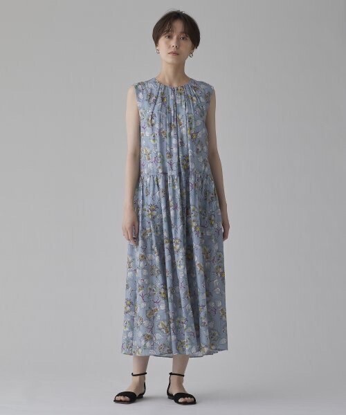 HOUSE OF LOTUS ラインボタニカルノースリーブワンピース