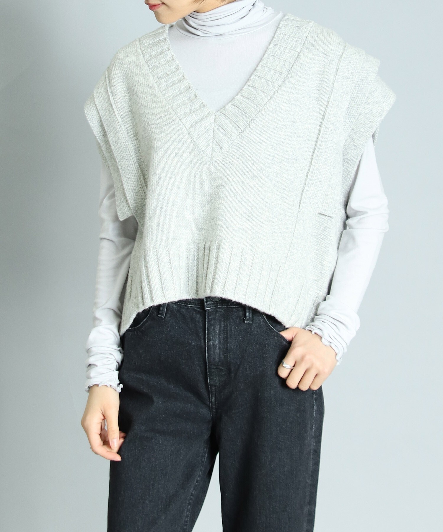TITE IN THE STORE ウール混タックスリーブニットベスト