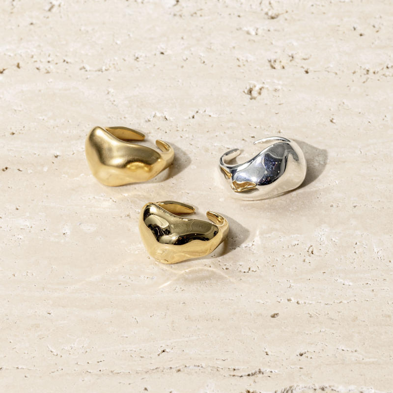 Soierie Soft form earcuff ring