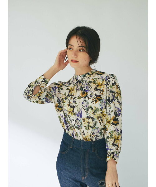 La boutique BonBon 花柄プリントスタンドネックブラウス