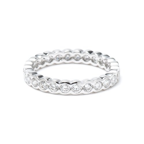 oeau full eternity ring / bazel diamond