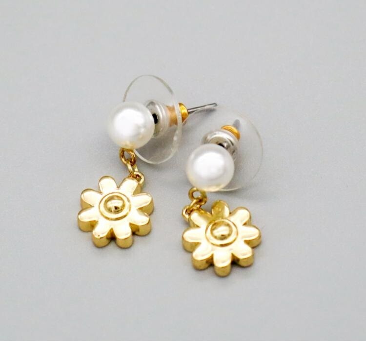 ROOM SWING FLOWERS 8LOOM ピアス
