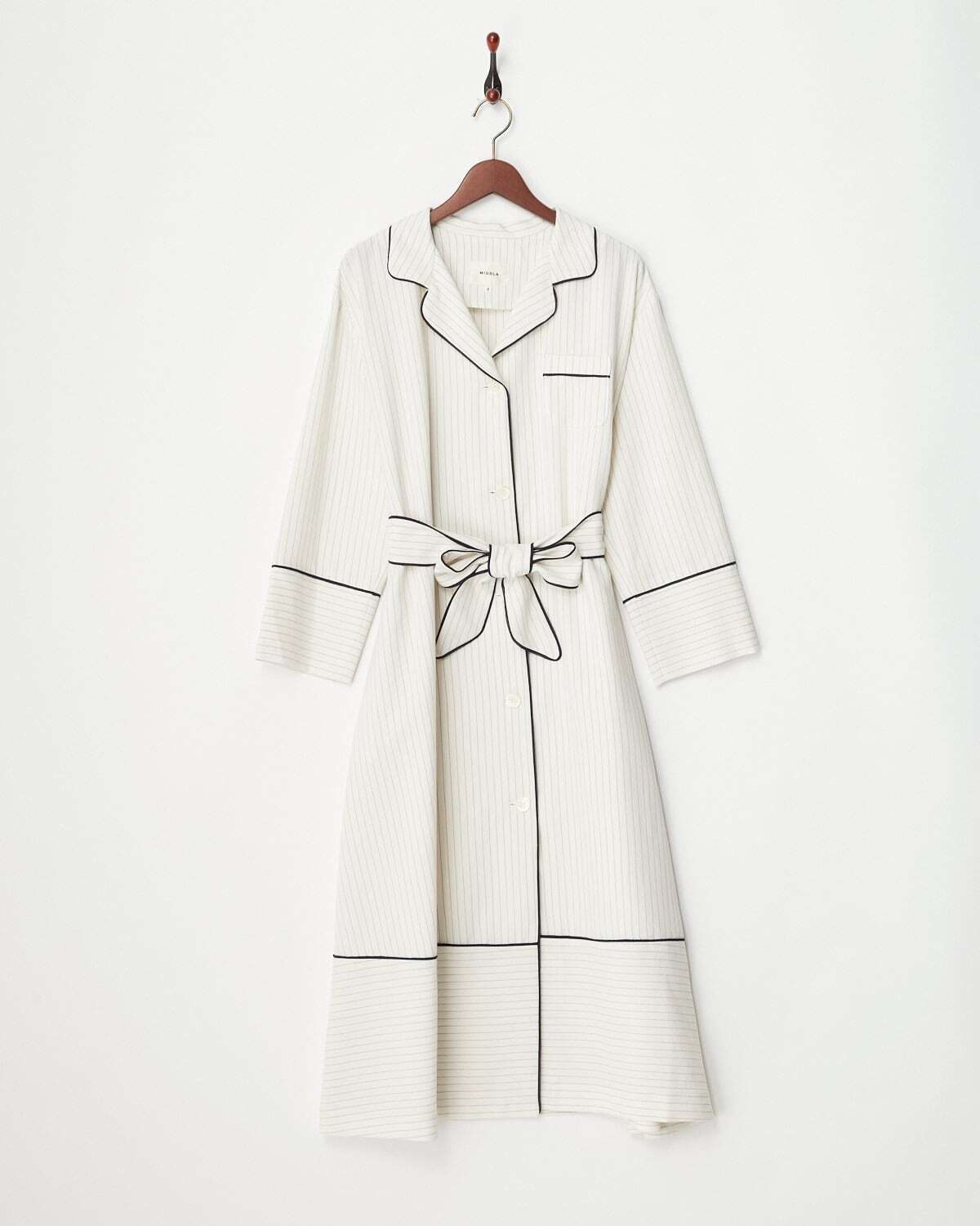 MIDDLA GYPGY STRIPE PAJA,MA ROBE