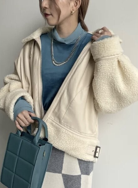 Thevon. フェイクレザー*ボアブルゾン