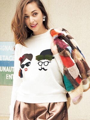 Chesty Motif Knit