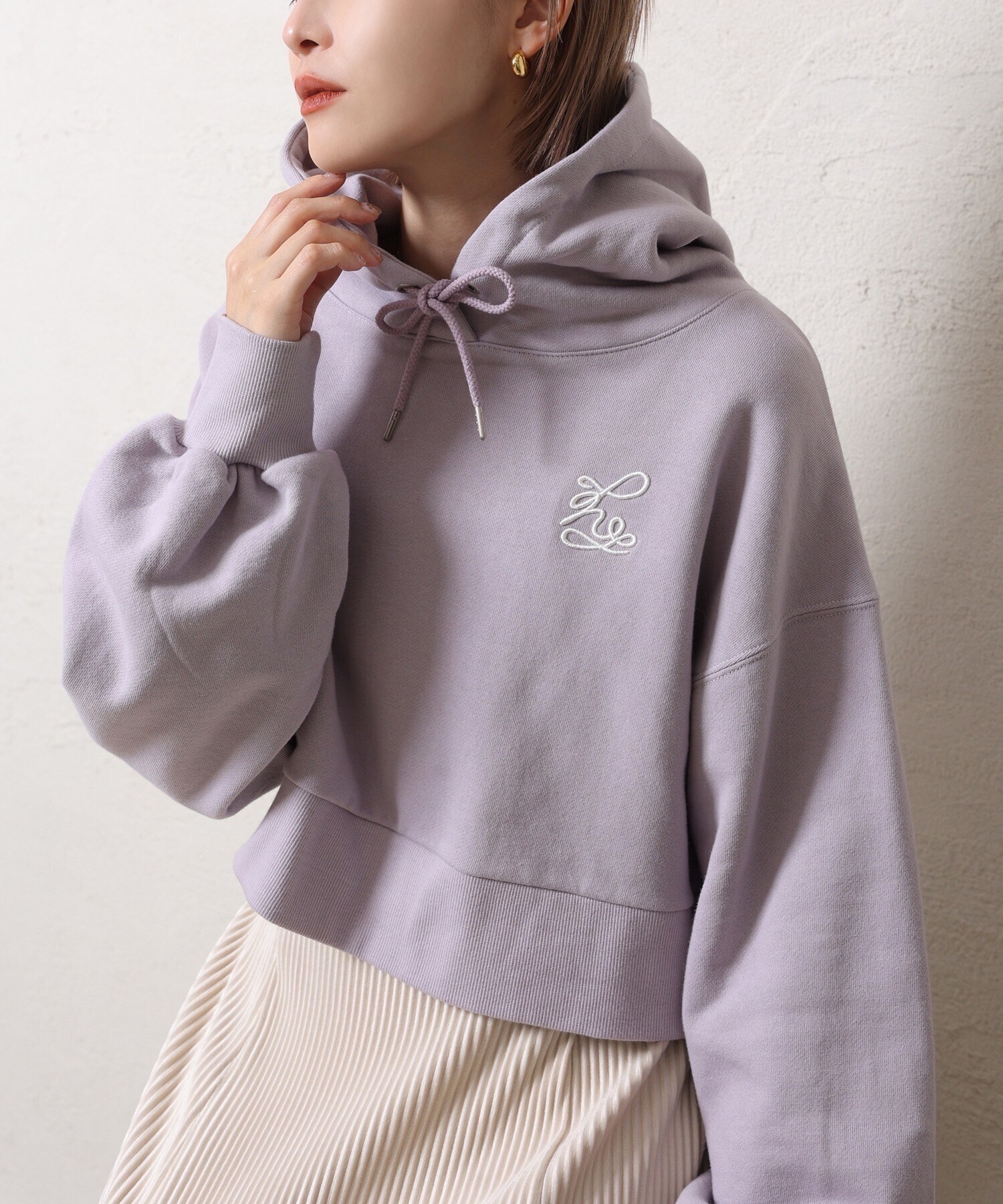 one after another NICE CLAUP NCロゴ刺繍ショートパーカー