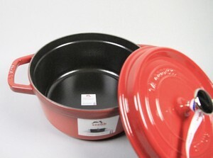 Staub ピコ・ココット　ラウンド