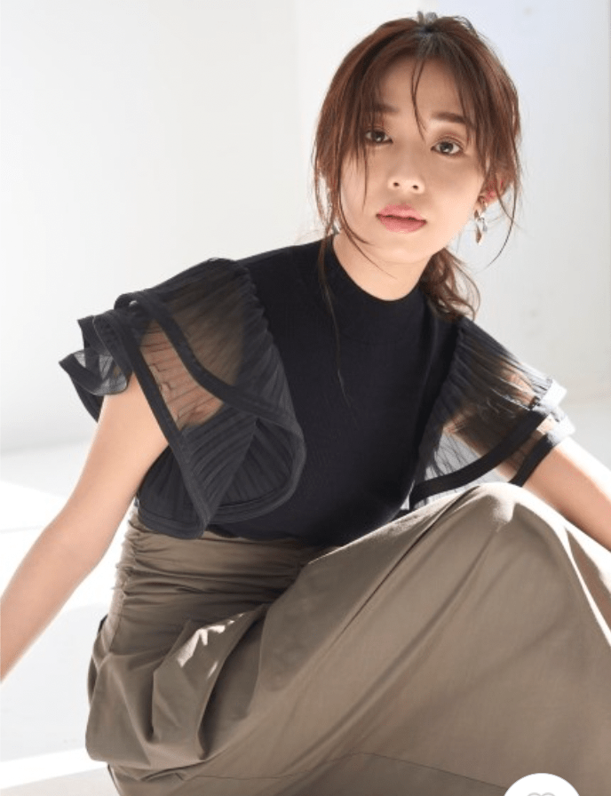 FRAY I.D ダブルラッフルスリーブニット
