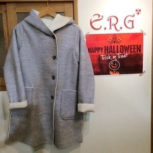 e.r.g* スライバーフードラップハーフコート