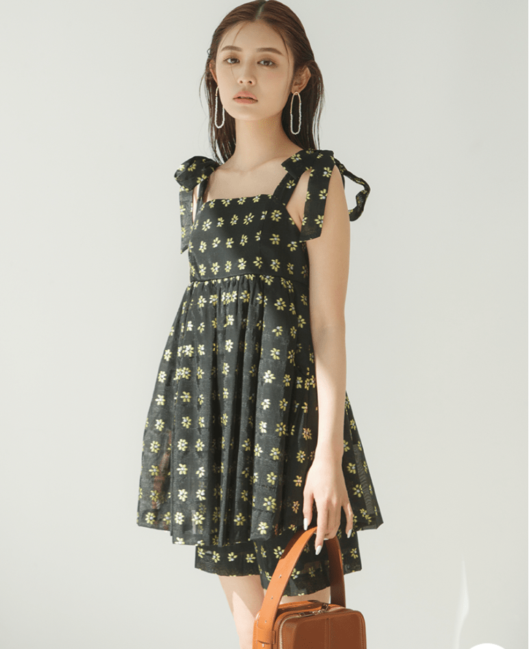 Lily Brown ハイウエストショートパンツ