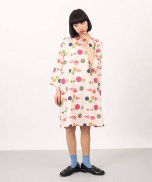 merlot アイスクリームパラダイス柄バックボタンワンピース