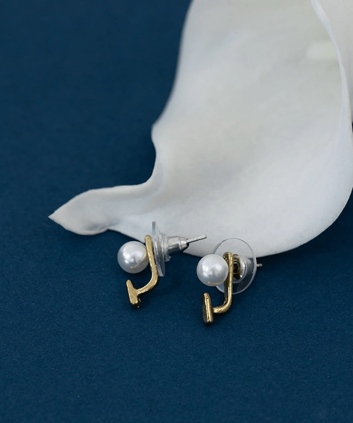 Jolie Mallette Pearl Design Pierce