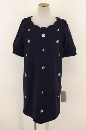 allamanda パールビジュー付きワンピース サイズ