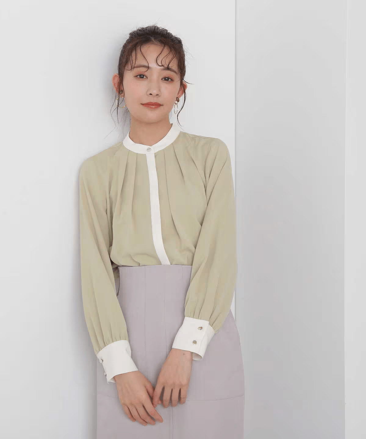 N.Natural Beauty Basic* バイカラーバンドカラーブラウス