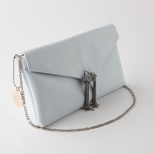whatchamacallit 【6707017】wHAtcHaMaCaLLit/ラインストーンタッセルクラッチ