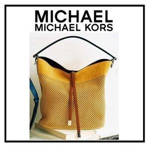 Michael Kors ミランダショルダーバッグ