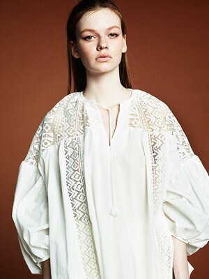 muller of yoshiokubo Geometric lace blouse