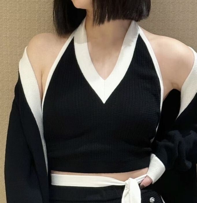CHANEL トップ ホルターネック
