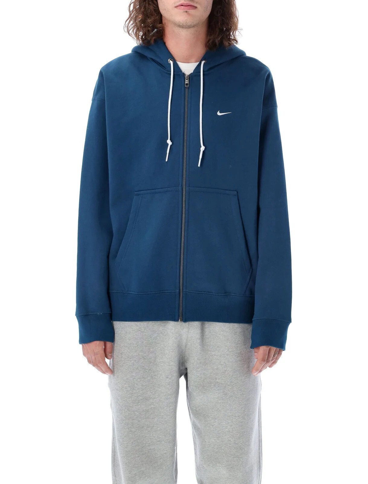NIKE ソロ スウッシュ ジップアップ ドローストリング パーカー