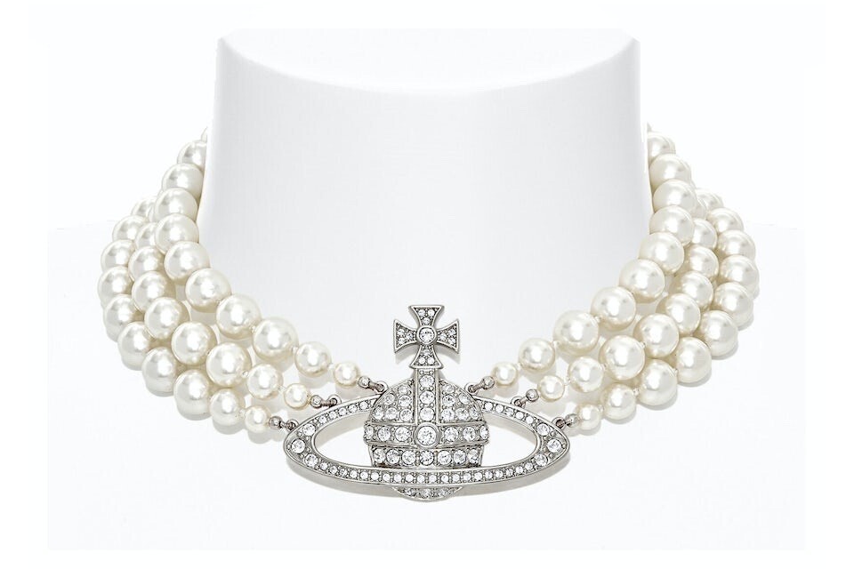 Vivienne Westwood Choker Three Row Pearl Bas Relief