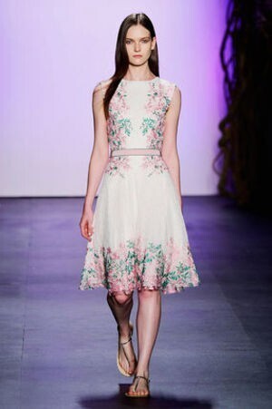 TADASHI SHOJI ベルト＆刺繍付クロッシェレースワンピ