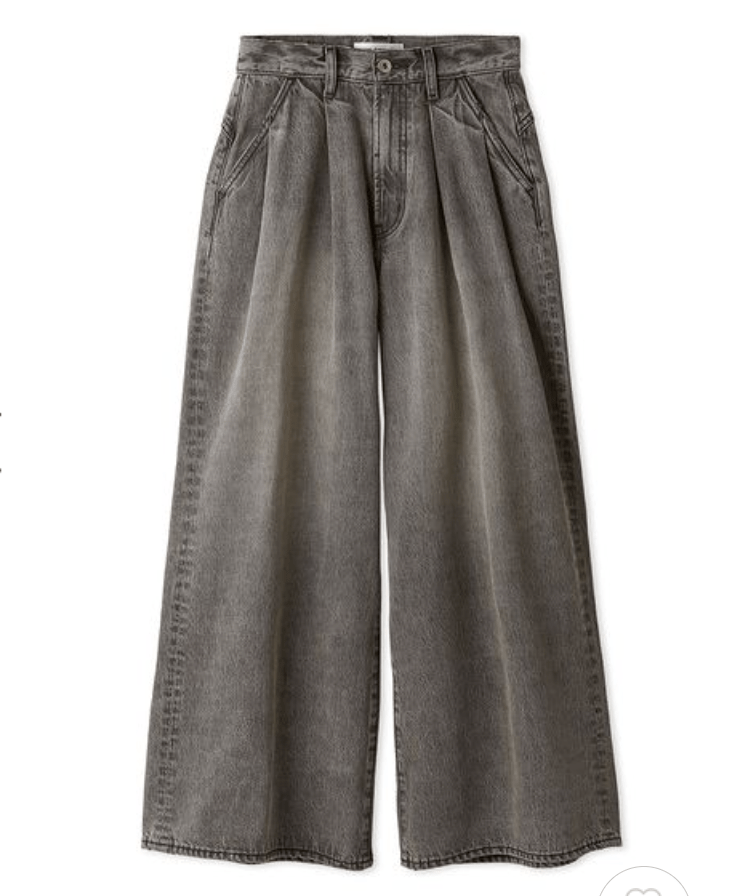 Lily Brown タックワイドデニムパンツ