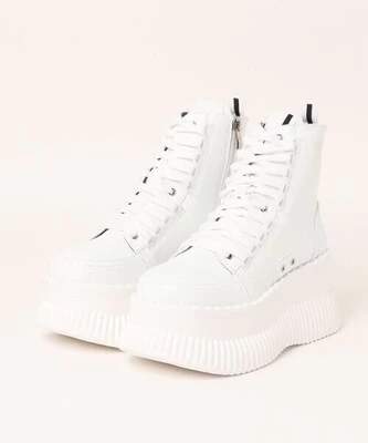 コレカウ | 松本かれんさんがXで着用されていたシューズ