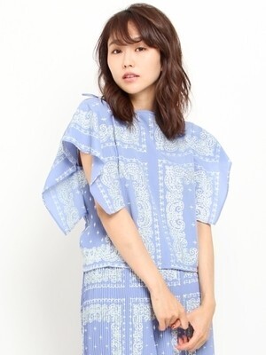 Lily Brown バンダナ刺繍トップス