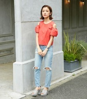 SLY COTTON OPEN SHOULDER TOPS-S
