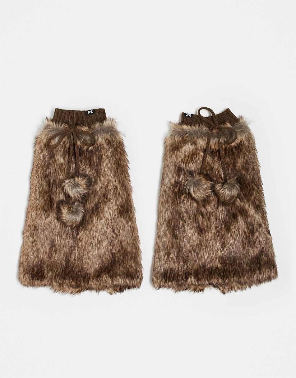 Minga London furry star leg warmers in camel