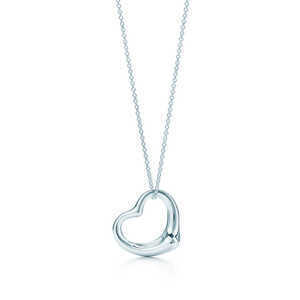 TIFFANY & Co. オープン ハート ペンダント