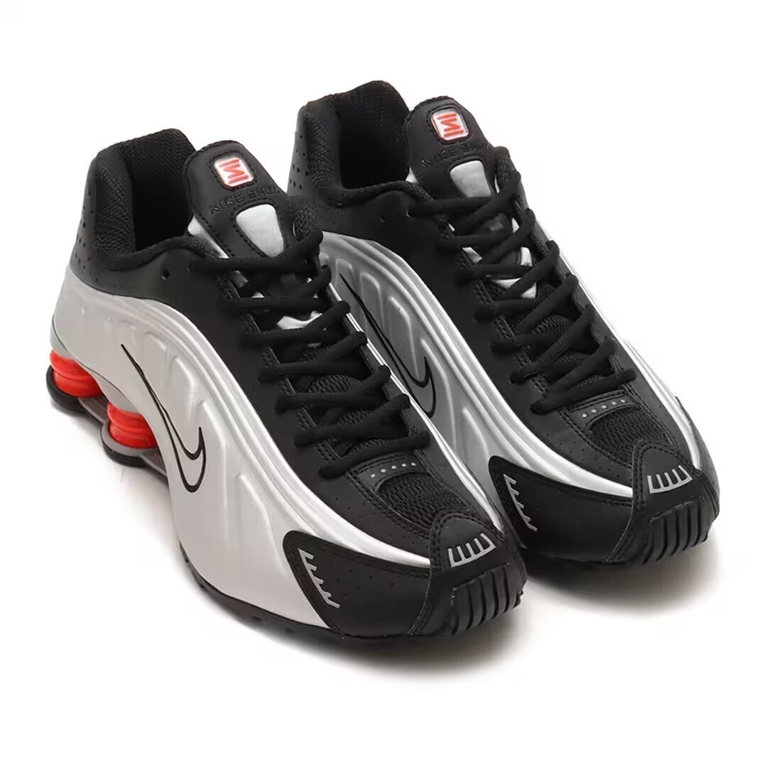 NIKE NIKE SHOX R4 BLACK/METALLIC SILVER-MAX ORANGE